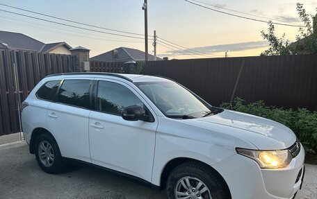 Mitsubishi Outlander III рестайлинг 3, 2013 год, 1 499 999 рублей, 7 фотография