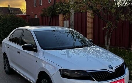 Skoda Rapid I, 2015 год, 850 000 рублей, 2 фотография