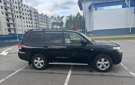 Toyota Land Cruiser 200, 2010 год, 2 800 000 рублей, 4 фотография