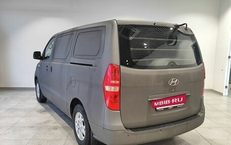 Hyundai Grand Starex Grand Starex I рестайлинг 2, 2012 год, 719 000 рублей, 7 фотография