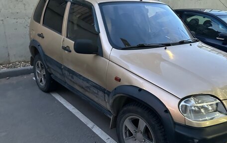 Chevrolet Niva I рестайлинг, 2004 год, 310 000 рублей, 4 фотография