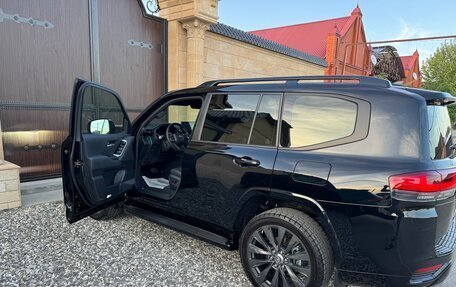 Toyota Land Cruiser, 2023 год, 11 880 000 рублей, 6 фотография