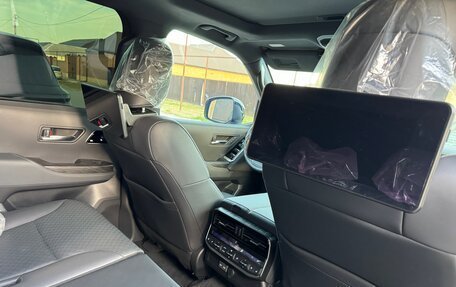 Toyota Land Cruiser, 2023 год, 11 880 000 рублей, 28 фотография