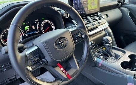 Toyota Land Cruiser, 2023 год, 11 880 000 рублей, 25 фотография