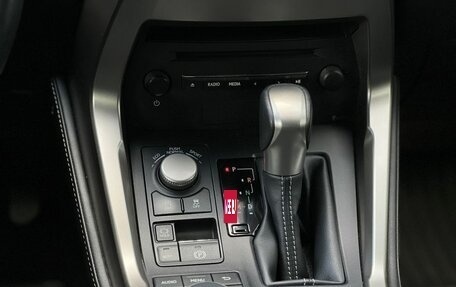 Lexus NX I, 2016 год, 3 190 000 рублей, 24 фотография