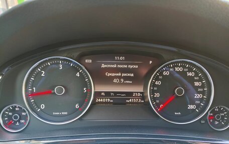Volkswagen Touareg III, 2013 год, 1 565 111 рублей, 13 фотография