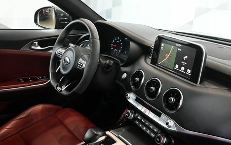 KIA Stinger I, 2018 год, 2 850 000 рублей, 13 фотография