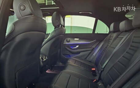 Mercedes-Benz E-Класс, 2022 год, 4 400 000 рублей, 7 фотография