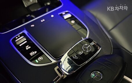 Mercedes-Benz E-Класс, 2022 год, 4 400 000 рублей, 11 фотография