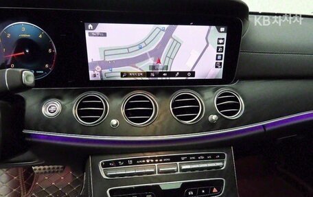 Mercedes-Benz E-Класс, 2022 год, 4 450 000 рублей, 15 фотография