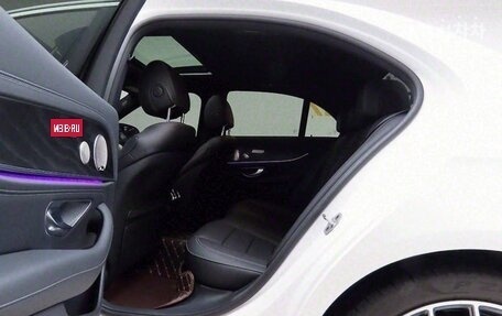 Mercedes-Benz E-Класс, 2022 год, 4 450 000 рублей, 18 фотография