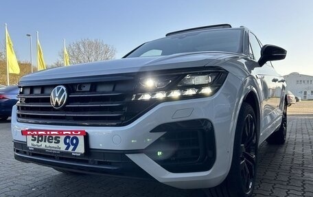 Volkswagen Touareg III, 2022 год, 6 750 000 рублей, 2 фотография