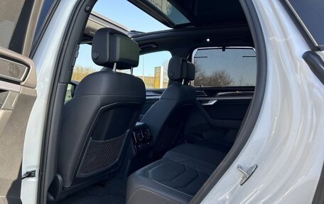 Volkswagen Touareg III, 2022 год, 6 750 000 рублей, 18 фотография
