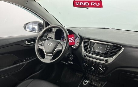 Hyundai Solaris II рестайлинг, 2018 год, 800 000 рублей, 14 фотография