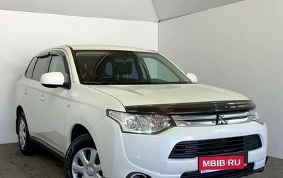 Mitsubishi Outlander III рестайлинг 3, 2014 год, 1 349 000 рублей, 1 фотография