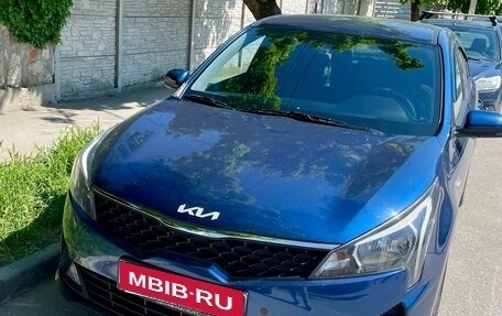 KIA Rio IV, 2021 год, 1 950 000 рублей, 1 фотография