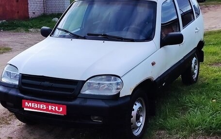 Chevrolet Niva I рестайлинг, 2004 год, 193 000 рублей, 5 фотография
