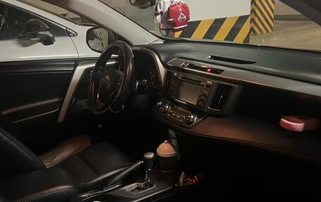 Toyota RAV4, 2013 год, 2 350 000 рублей, 4 фотография
