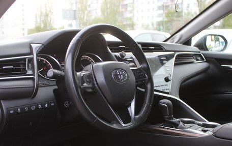 Toyota Camry, 2019 год, 3 699 999 рублей, 10 фотография