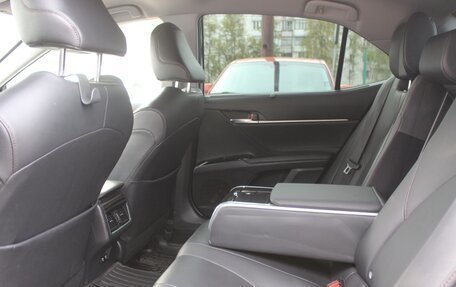 Toyota Camry, 2019 год, 3 699 999 рублей, 28 фотография