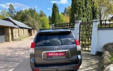 Toyota Land Cruiser Prado 150 рестайлинг 2, 2013 год, 2 800 000 рублей, 3 фотография