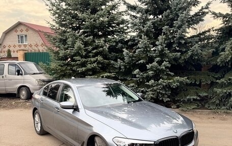 BMW 5 серия, 2018 год, 3 000 000 рублей, 4 фотография