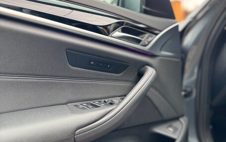 BMW 5 серия, 2018 год, 3 000 000 рублей, 16 фотография