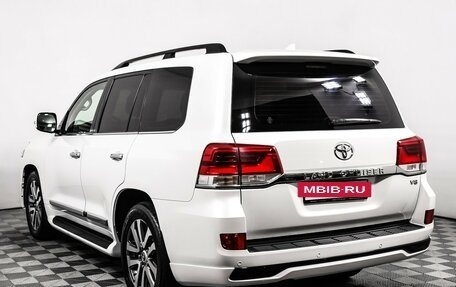 Toyota Land Cruiser 200, 2016 год, 6 898 000 рублей, 7 фотография
