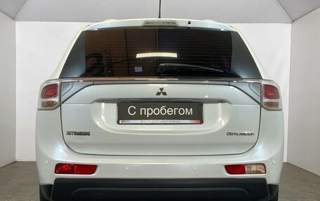 Mitsubishi Outlander III рестайлинг 3, 2014 год, 1 349 000 рублей, 5 фотография