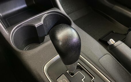 Mitsubishi Outlander III рестайлинг 3, 2014 год, 1 349 000 рублей, 10 фотография