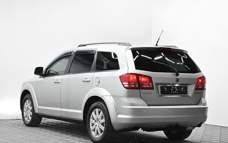 Dodge Journey I, 2010 год, 945 000 рублей, 3 фотография