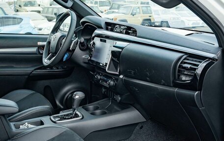 Toyota Hilux VIII, 2025 год, 8 364 500 рублей, 12 фотография