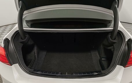 BMW 3 серия, 2018 год, 1 925 000 рублей, 10 фотография