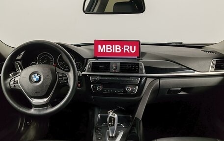 BMW 3 серия, 2018 год, 1 925 000 рублей, 14 фотография