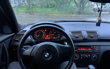 BMW 1 серия, 2009 год, 579 000 рублей, 40 фотография