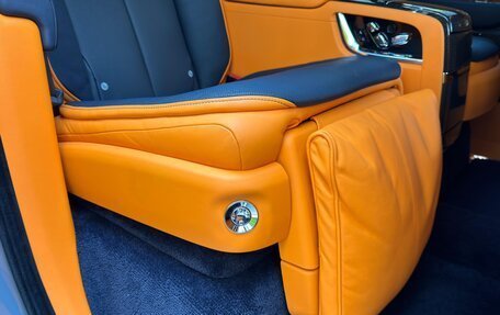 Rolls-Royce Cullinan, 2021 год, 51 500 000 рублей, 33 фотография