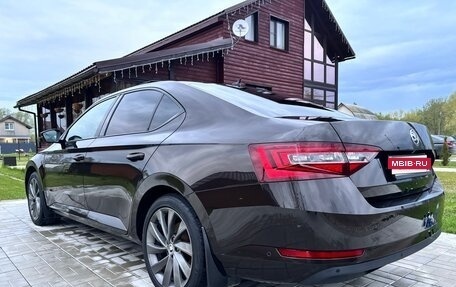 Skoda Superb III рестайлинг, 2015 год, 1 879 000 рублей, 6 фотография