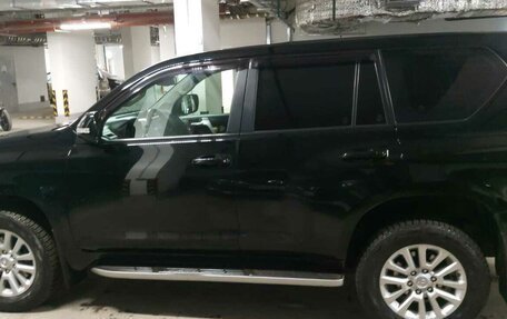 Toyota Land Cruiser Prado 150 рестайлинг 2, 2014 год, 3 200 000 рублей, 2 фотография