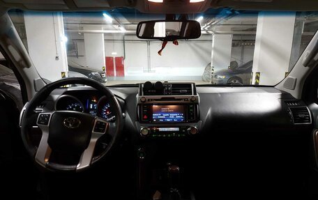 Toyota Land Cruiser Prado 150 рестайлинг 2, 2014 год, 3 200 000 рублей, 10 фотография
