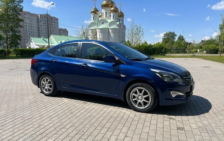 Hyundai Solaris II рестайлинг, 2015 год, 990 000 рублей, 2 фотография