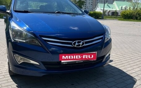 Hyundai Solaris II рестайлинг, 2015 год, 990 000 рублей, 4 фотография
