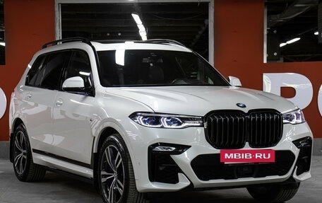 BMW X7, 2021 год, 8 775 000 рублей, 3 фотография