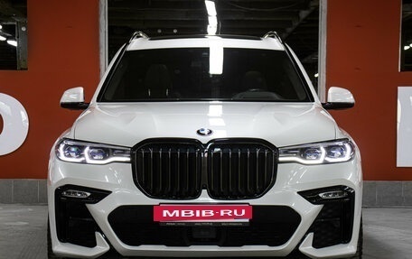 BMW X7, 2021 год, 8 775 000 рублей, 2 фотография