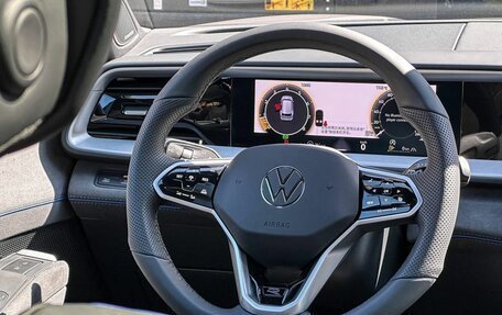 Volkswagen Teramont, 2025 год, 6 120 000 рублей, 24 фотография