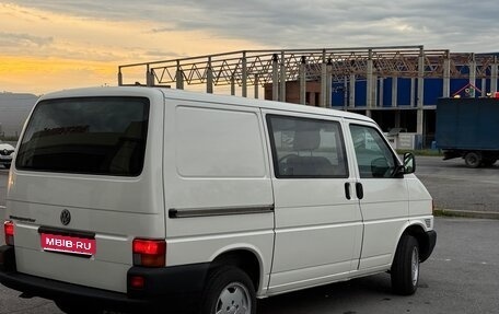 Volkswagen Transporter T4, 2001 год, 975 000 рублей, 1 фотография