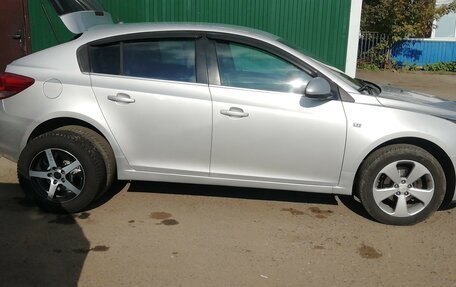 Chevrolet Cruze II, 2011 год, 1 000 000 рублей, 11 фотография