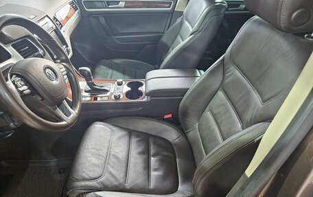 Volkswagen Touareg III, 2013 год, 2 600 000 рублей, 10 фотография