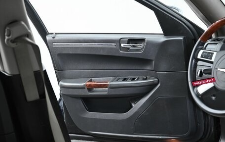 Chrysler 300C II, 2004 год, 785 000 рублей, 7 фотография