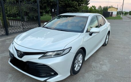 Toyota Camry, 2018 год, 2 500 000 рублей, 2 фотография