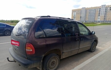 Chrysler Voyager III, 1998 год, 250 000 рублей, 3 фотография